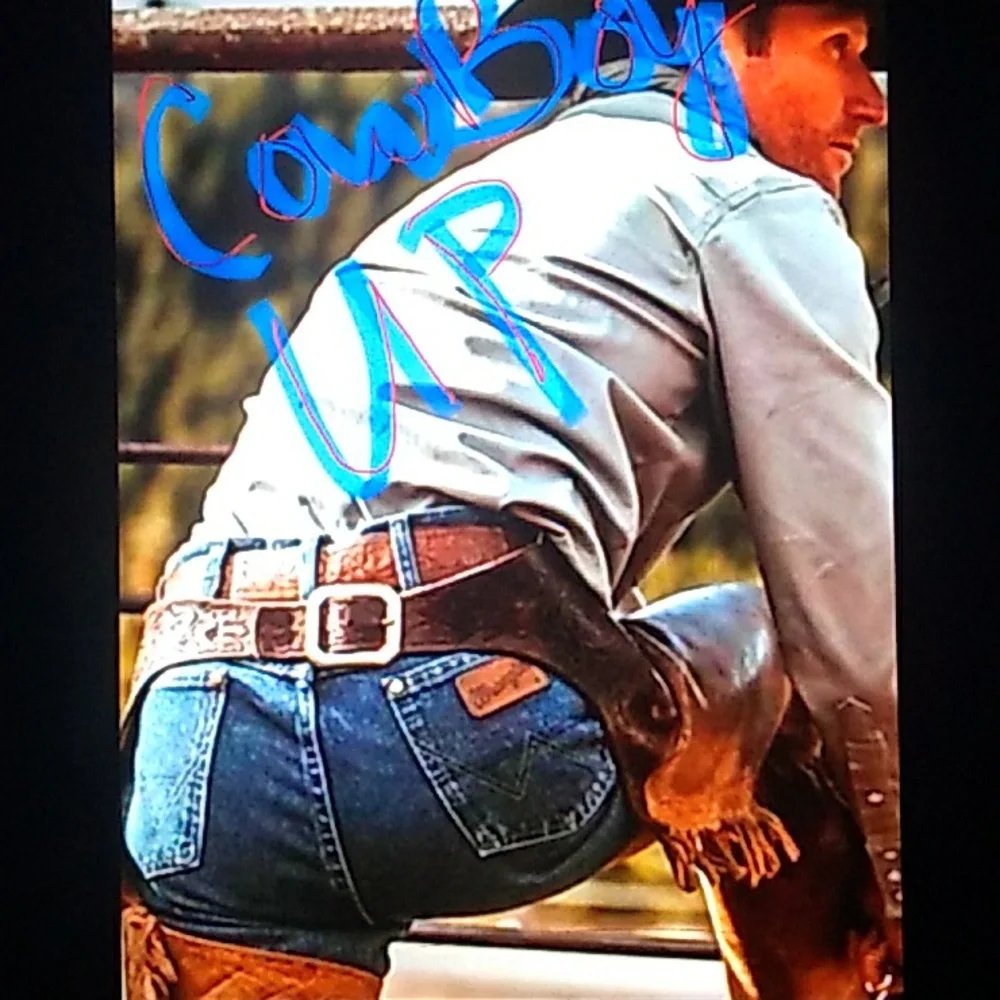 🤠  Wrangler Blue Jeans Denim,  Sz 40 X 34 perhaps NWOT - Picture 2 of 16
